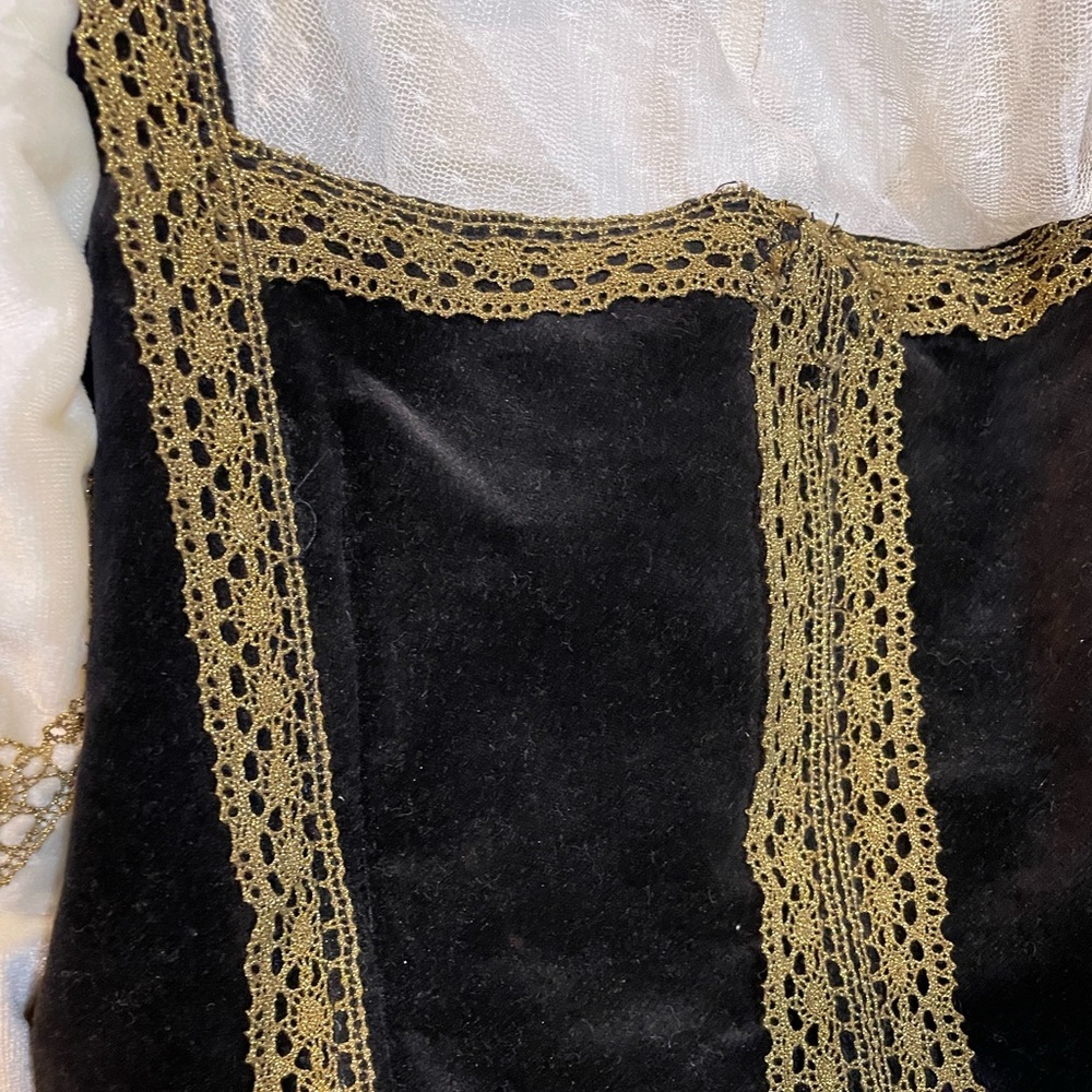 VTG medieval bodice / Shakespearean costume black velvet gold lace trim sz S (?) - Picture 5 of 16